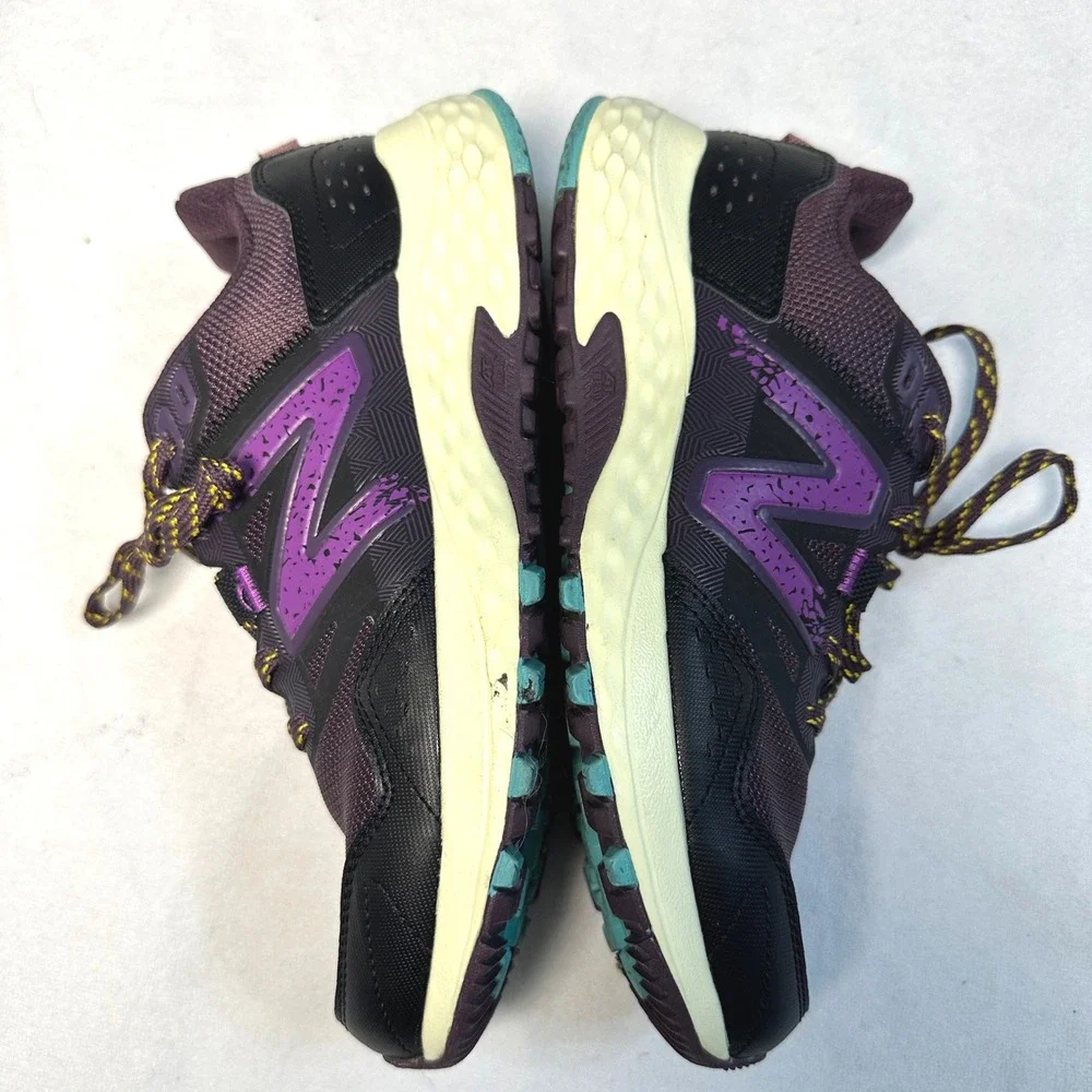 NEW BALANCE 410v8 Trail Running Athletic Shoes Unisex Size M6 W7.5 Purple Black